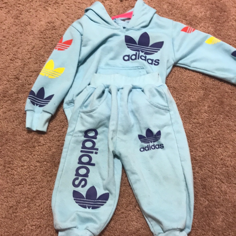 Adidas sweat outfit.